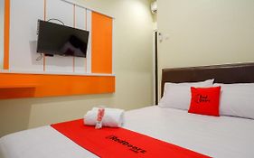 Reddoorz Syariah At Kelud Sampangan Semarang